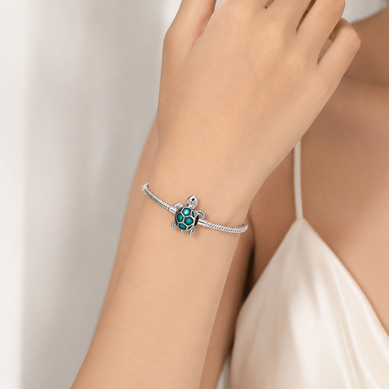 Luminous Cute Turtle Bead Sterling Silver Charm Hallmarked S925 for Charm Bracelet and Necklace